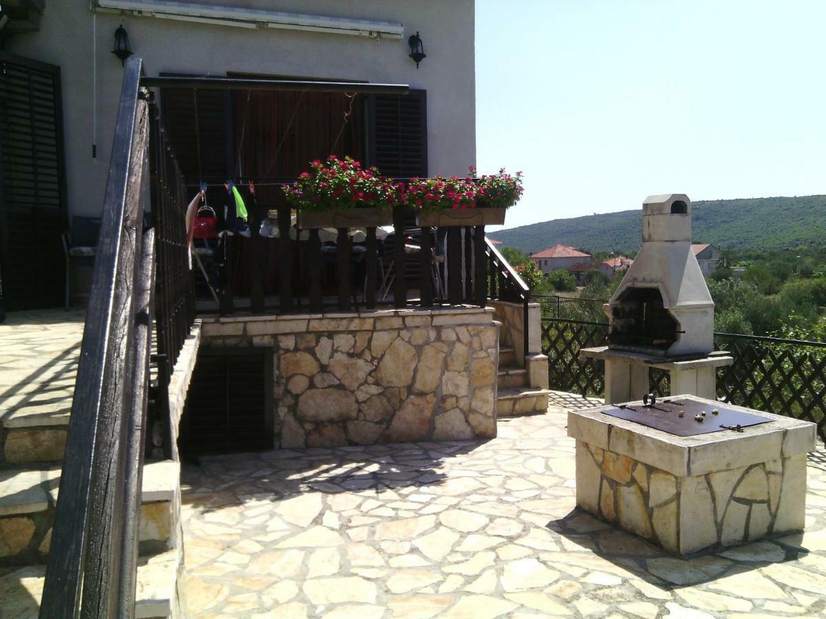 Luminaria Solis Vacation Home Rogoznica  Exterior foto